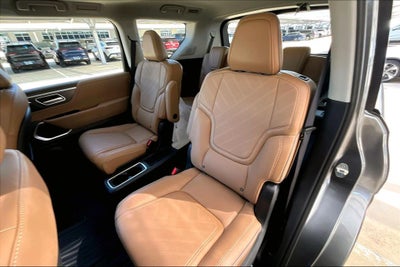 2026 INFINITI QX80 LUXE