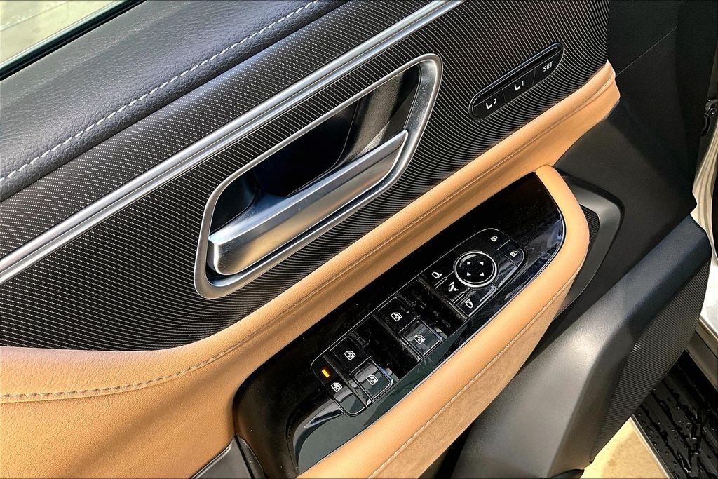 2026 INFINITI QX80 LUXE