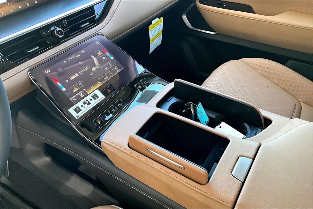 2026 INFINITI QX80 LUXE