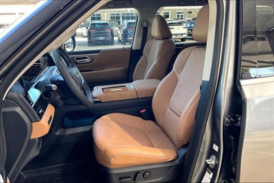 2026 INFINITI QX80 LUXE