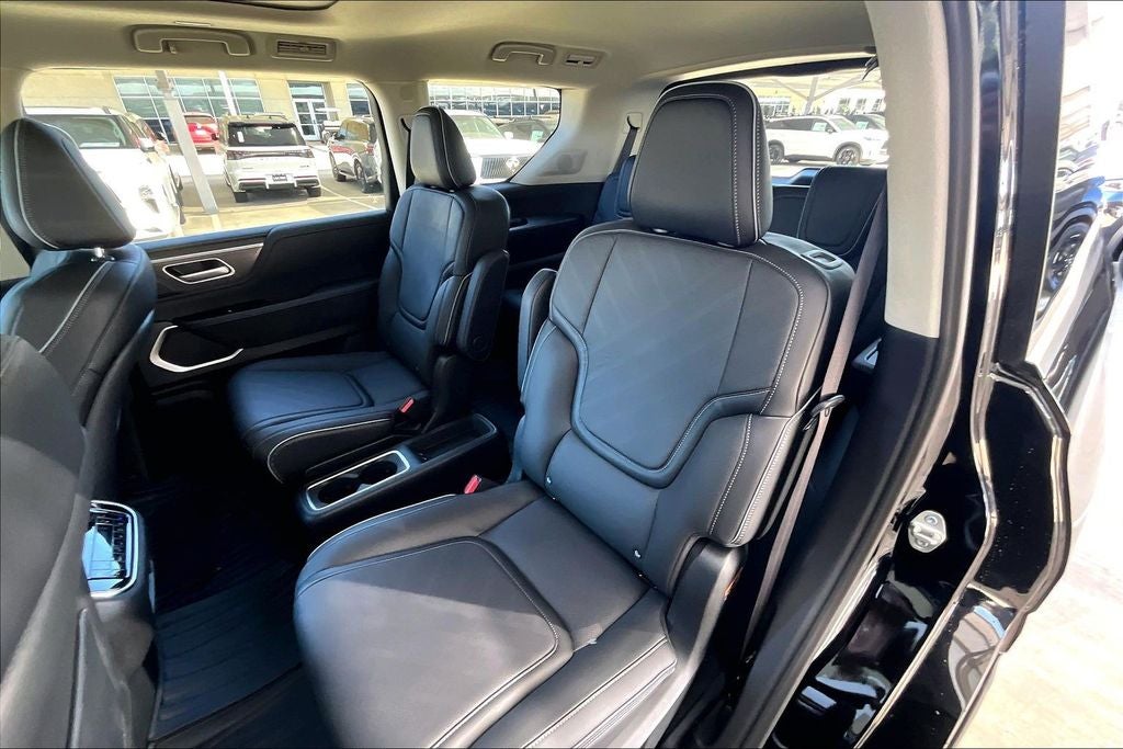 2026 INFINITI QX80 LUXE
