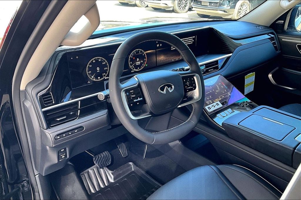 2026 INFINITI QX80 LUXE