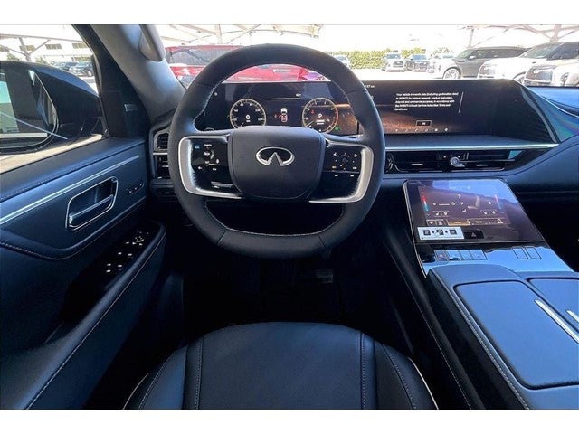 2026 INFINITI QX80 LUXE