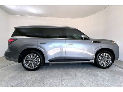 2026 INFINITI QX80 LUXE