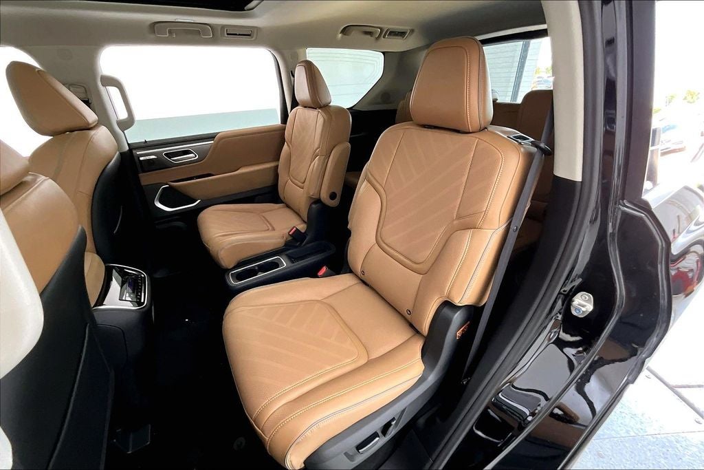 2027 INFINITI QX80 LUXE