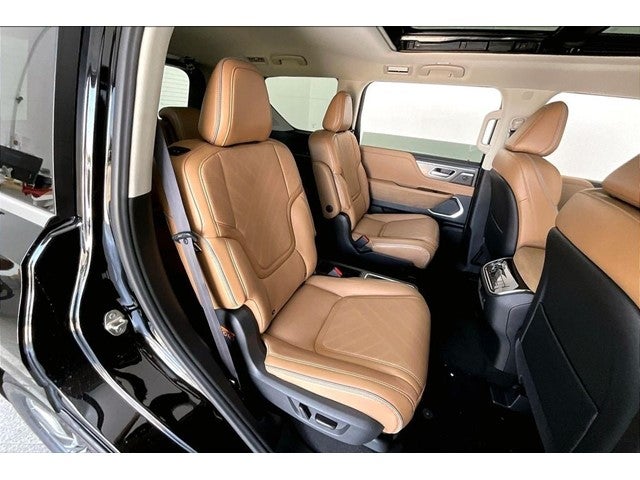 2027 INFINITI QX80 LUXE