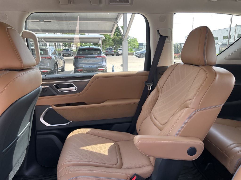 2026 INFINITI QX80 LUXE