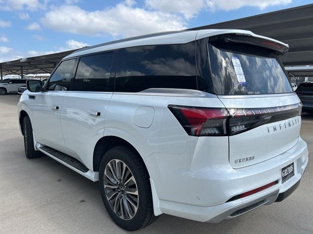 2026 INFINITI QX80 LUXE