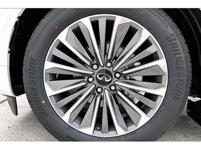 2026 INFINITI QX80 LUXE