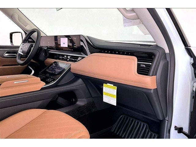 2026 INFINITI QX80 LUXE