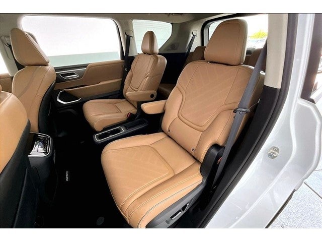 2027 INFINITI QX80 LUXE