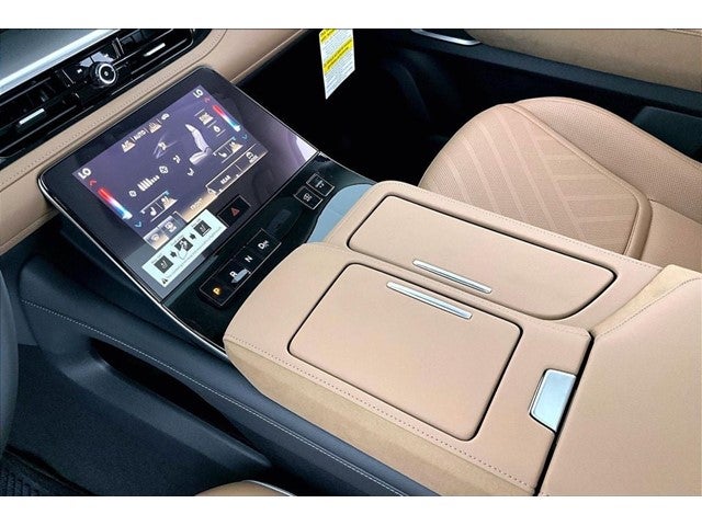 2027 INFINITI QX80 LUXE