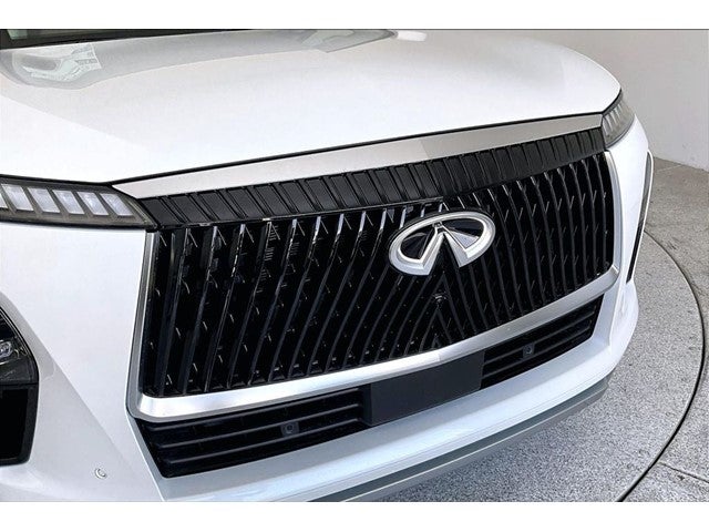 2027 INFINITI QX80 LUXE