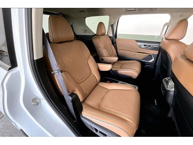 2027 INFINITI QX80 LUXE