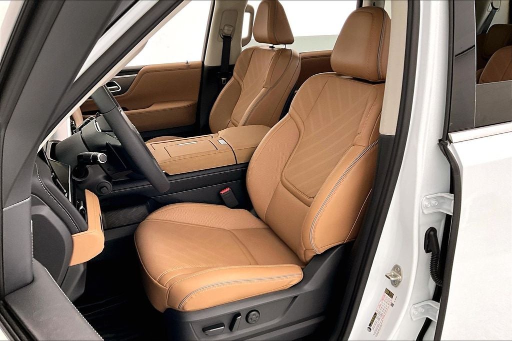 2027 INFINITI QX80 LUXE