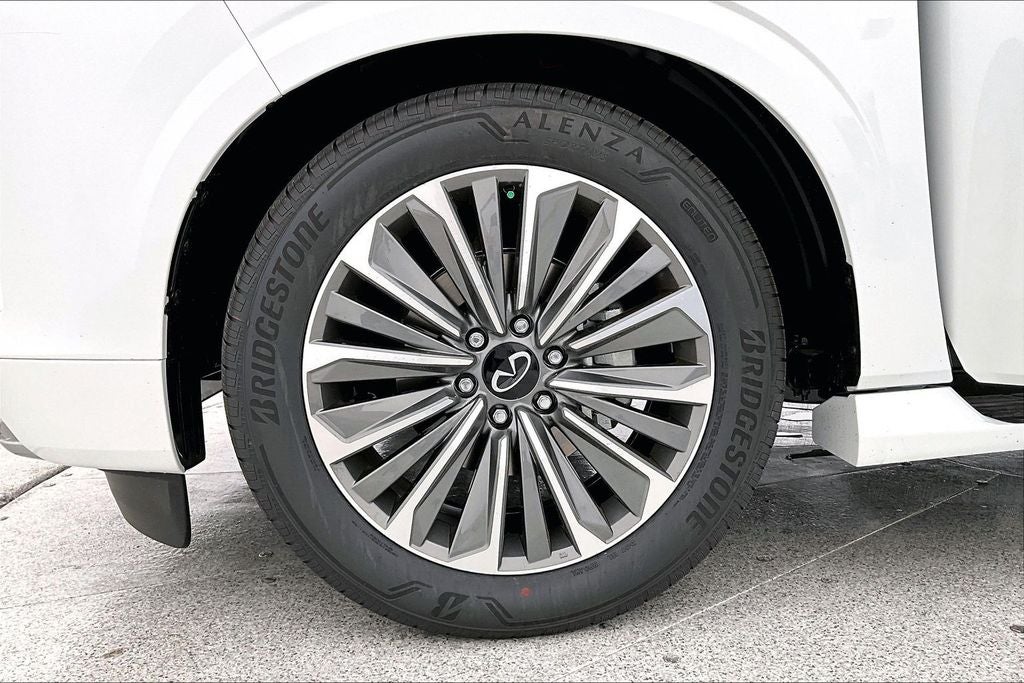 2027 INFINITI QX80 LUXE