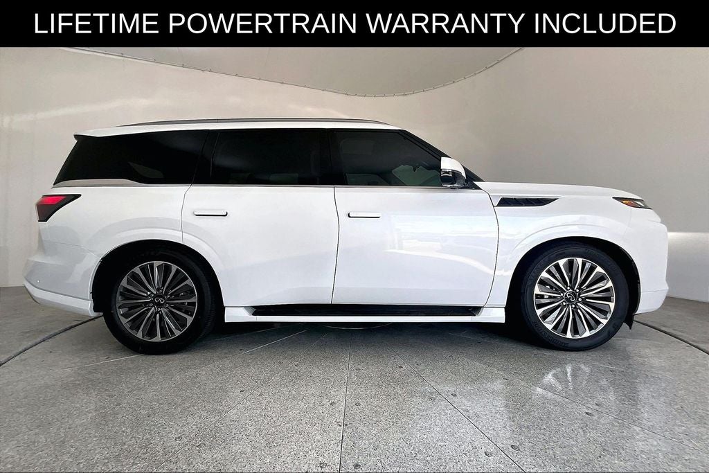 2027 INFINITI QX80 LUXE