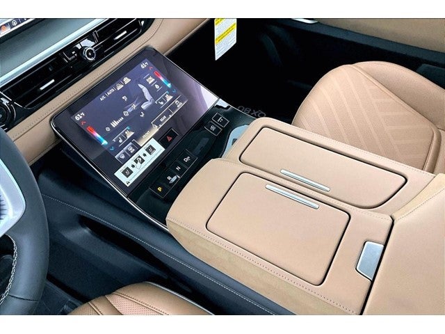2027 INFINITI QX80 LUXE