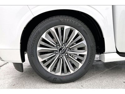 2027 INFINITI QX80 LUXE