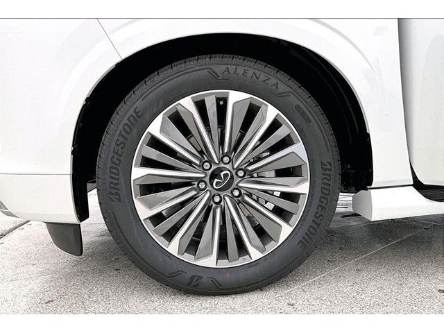 2027 INFINITI QX80 LUXE