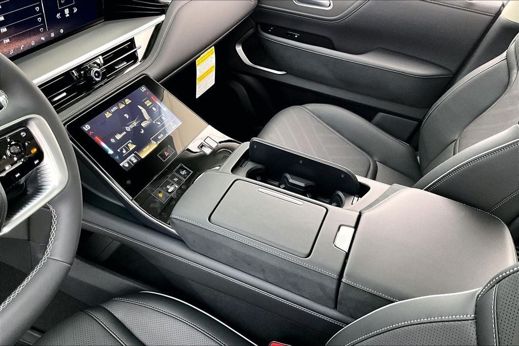 2026 INFINITI QX80 LUXE