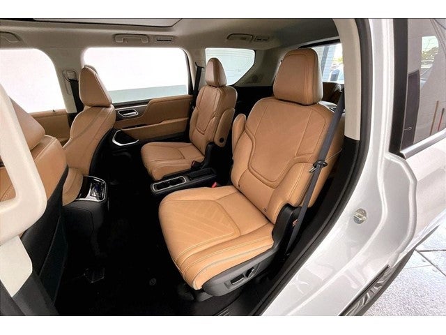 2027 INFINITI QX80 LUXE