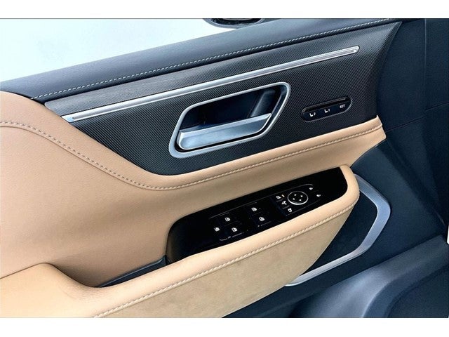 2027 INFINITI QX80 LUXE