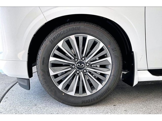 2027 INFINITI QX80 LUXE