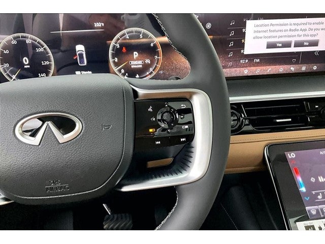 2027 INFINITI QX80 LUXE