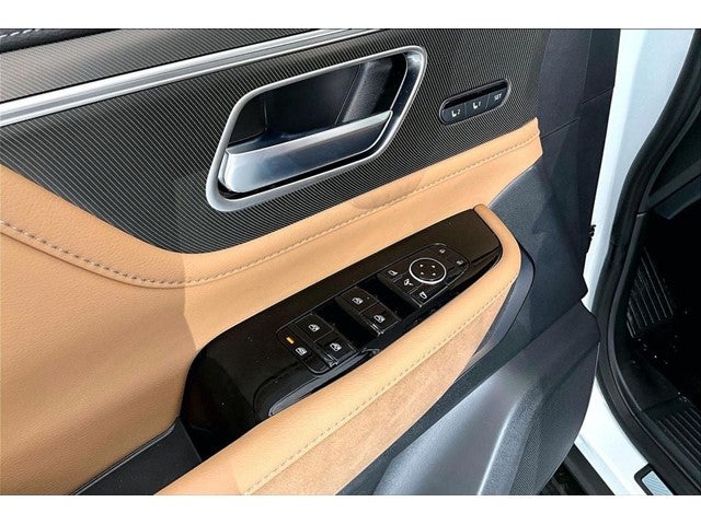 2027 INFINITI QX80 LUXE
