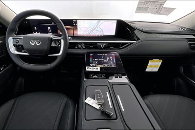 2026 INFINITI QX80 LUXE