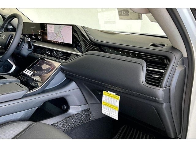 2026 INFINITI QX80 LUXE