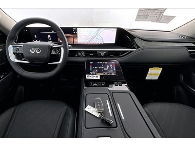 2026 INFINITI QX80 LUXE