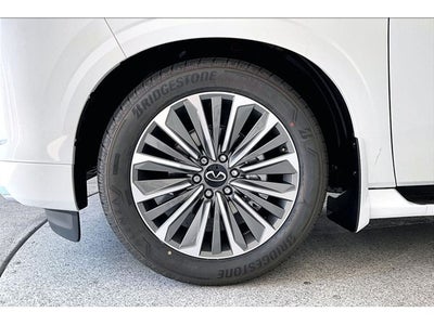 2027 INFINITI QX80 LUXE