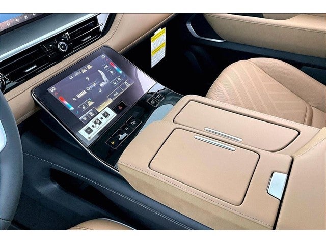 2027 INFINITI QX80 LUXE