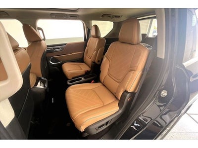 2027 INFINITI QX80 LUXE