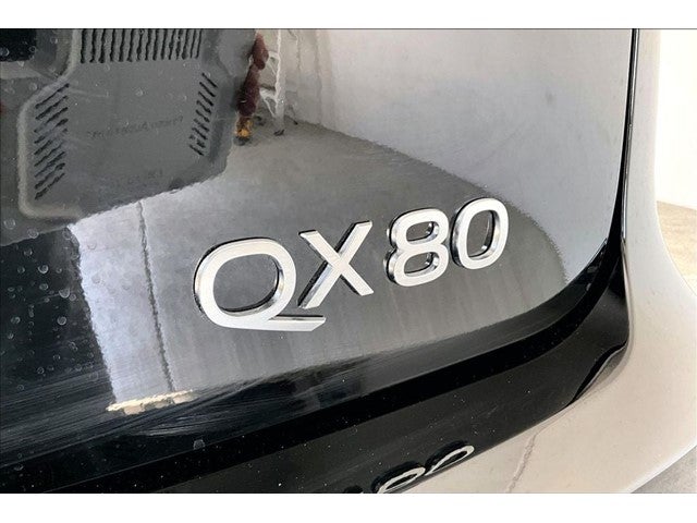 2027 INFINITI QX80 LUXE