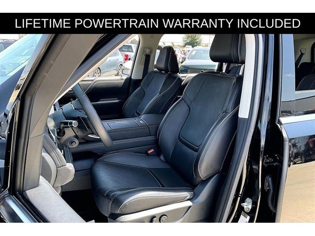 2025 INFINITI QX80 LUXE