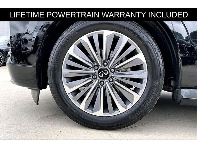 2025 INFINITI QX80 LUXE