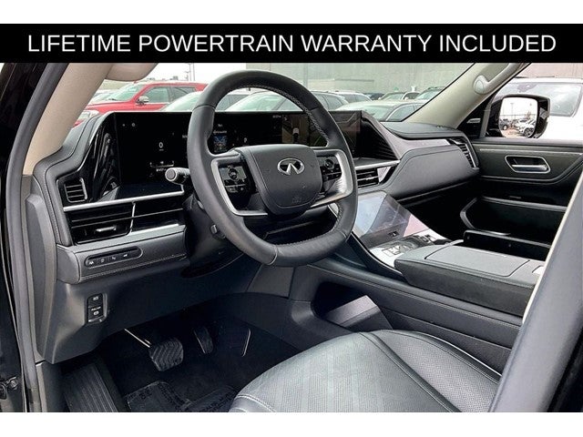 2025 INFINITI QX80 LUXE