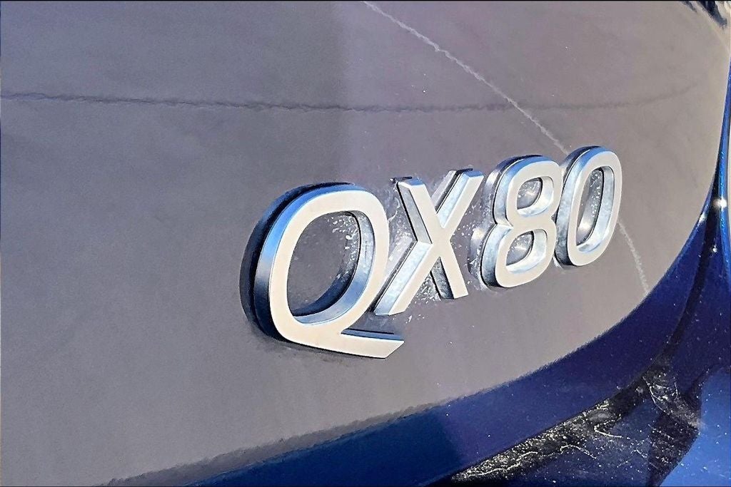 2025 INFINITI QX80 LUXE