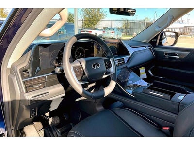 2025 INFINITI QX80 LUXE