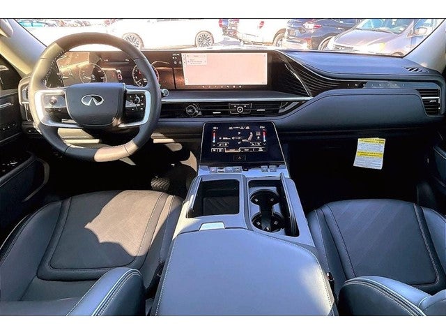 2025 INFINITI QX80 LUXE