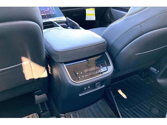 2025 INFINITI QX80 LUXE