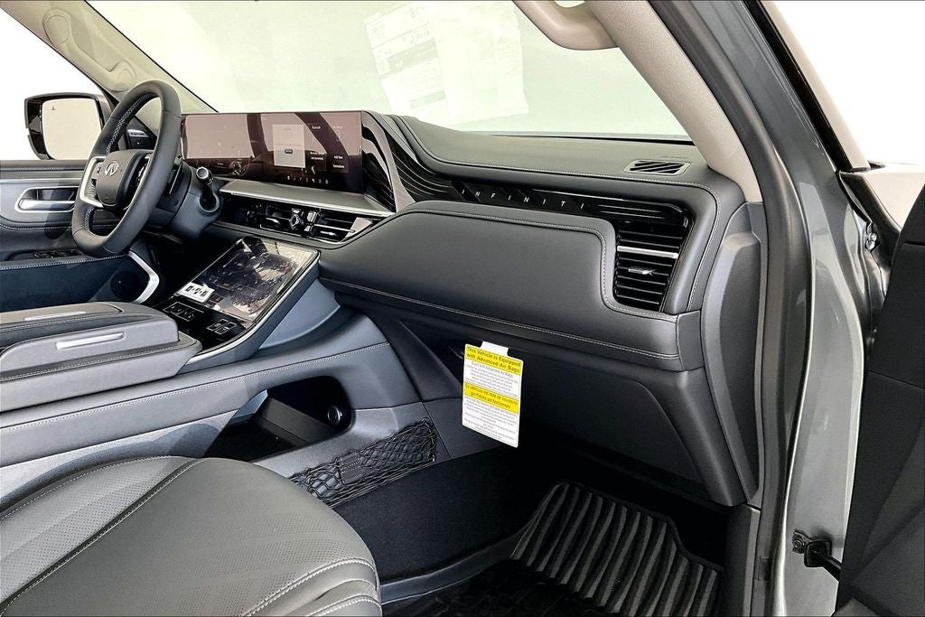 2026 INFINITI QX80 LUXE