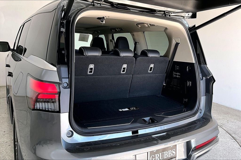 2026 INFINITI QX80 LUXE