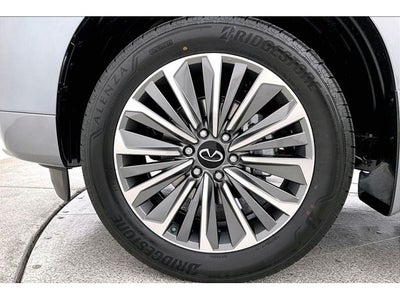 2026 INFINITI QX80 LUXE