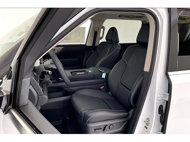 2027 INFINITI QX80 LUXE