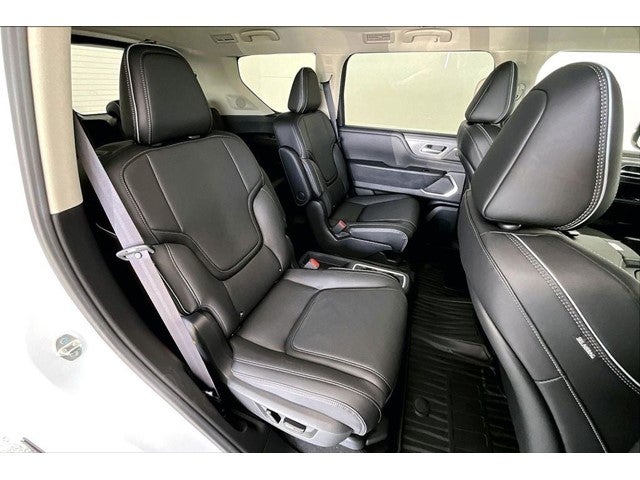 2027 INFINITI QX80 LUXE