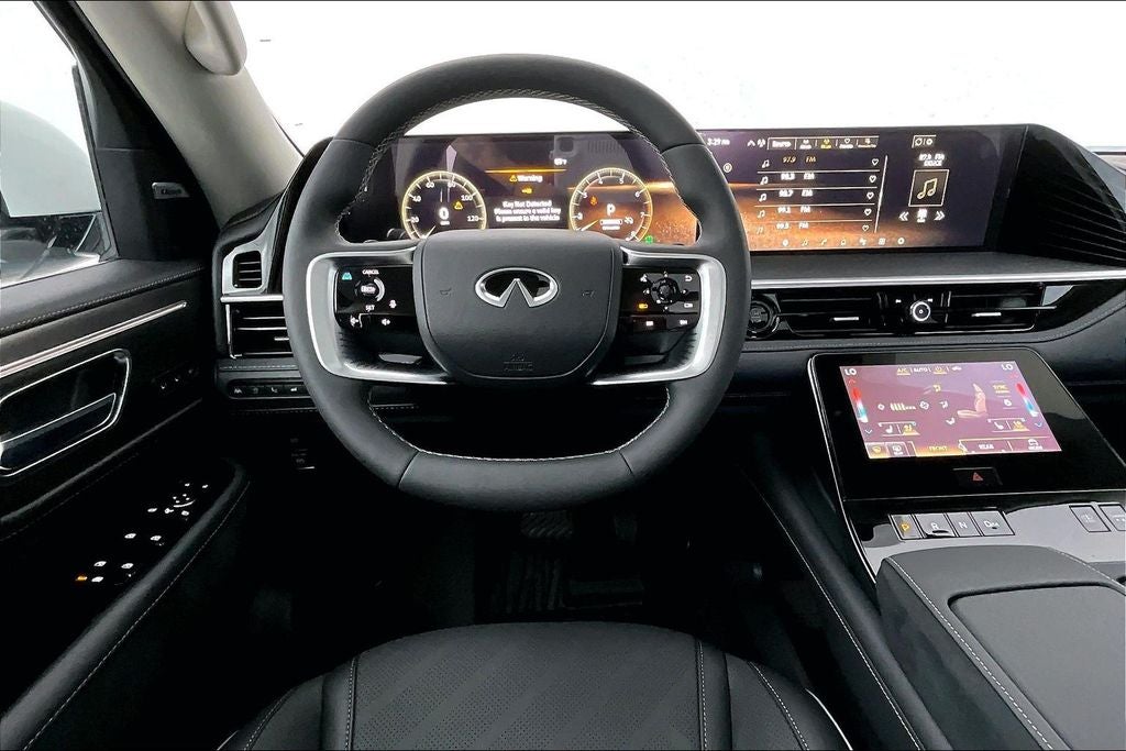 2027 INFINITI QX80 LUXE